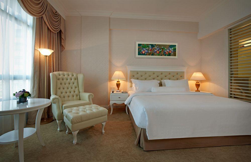 Hotel Royale Chulan The Curve Petaling Jaya Exterior foto