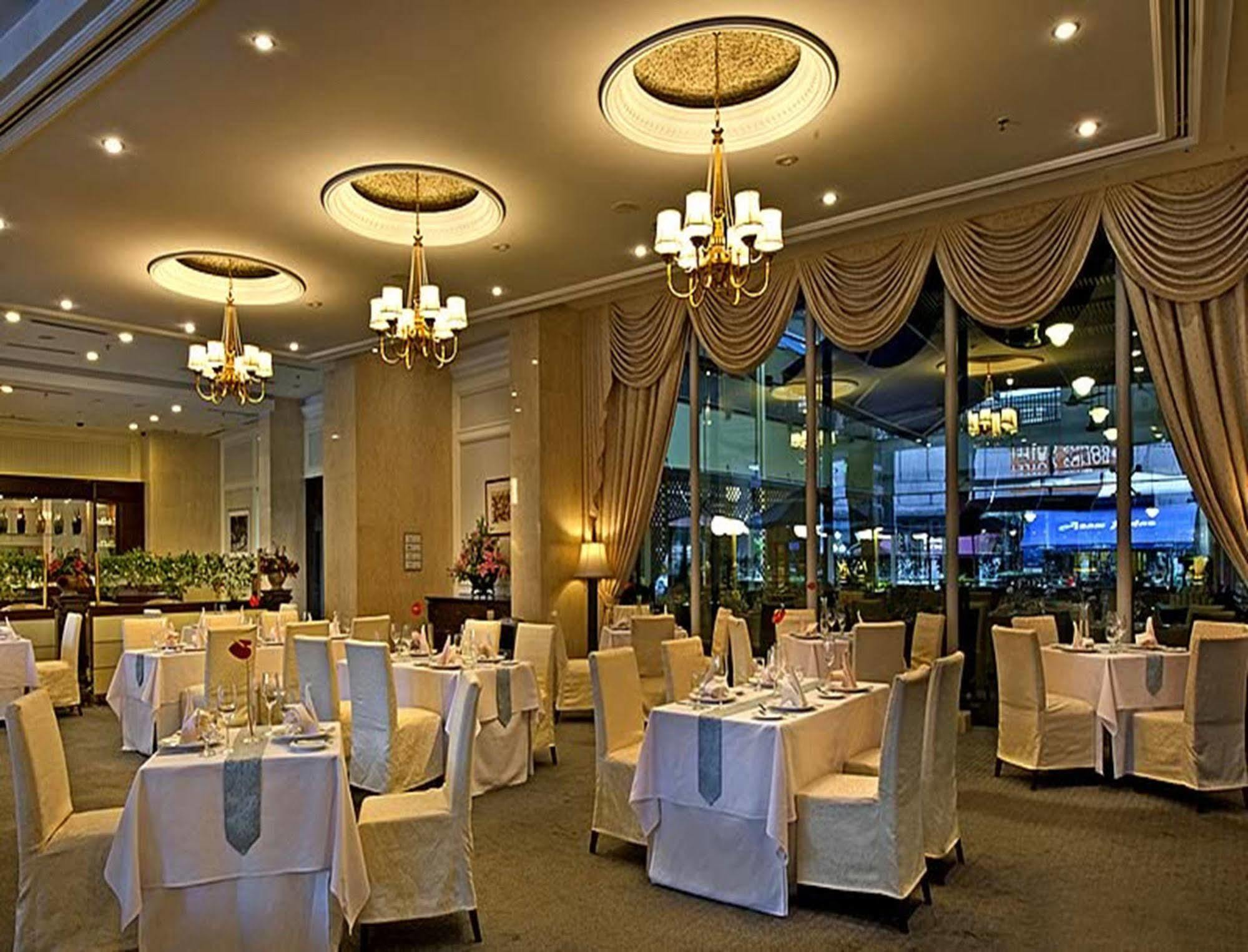 Hotel Royale Chulan The Curve Petaling Jaya Exterior foto